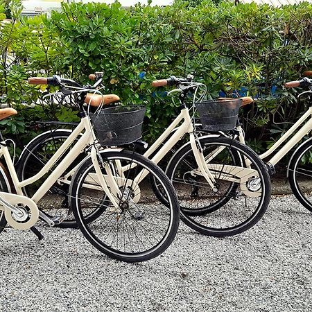 Ampio, Elegante Apt Con Aria Condizionata E Bici Gratis Viareggio Extérieur photo